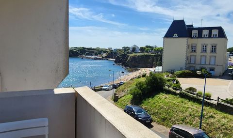 DER POULDU In einer Residenz mit Aufzug und direktem Zugang zum Strand, schön eingerichtete Wohnung Typ zwei bietet: Eingang mit Schrank, Wohnzimmer mit Balkon mit Blick auf das Meer und den Strand, offene Einbauküche, Schlafzimmer mit Zugang zum Bal...