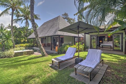 Nestenn propose cette villa de rêve de 2 chambres avec piscine privée au sein du Four Seasons resort. REGIME IRS. ACCESSIBLE AUX ETRANGERS. PERMIS DE RESIDENCE A L'ACQUISITION. Blottie au coeur d'un sanctuaire privé sur la cote Est de l'Île Maurice, ...