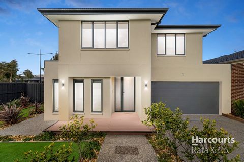 A great opportunity presents itself! This stunning 4 bedroom home is on a generous fully landscaped corner block with 3 living areas plus extensive undercover alfresco. This great Metricon floor plan offers a huge kitchen/meals family area opening ou...