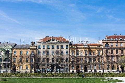 Zagreb, Šenoina Street, spacious two-story, five-room apartment on the 3rd floor of a building without an elevator, in the immediate vicinity of Zrinjevac. The total area of NKP 229 m2, divided into two floors, consists of: Lower floor; entrance area...