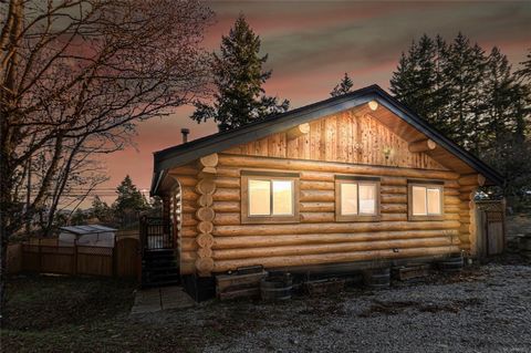 One and only one Log home built in 2019 by hand scribed Douglas fir in Salt Spring Island with Harbour views. This custom built home features two large bedroom, open modern kitchen, updated bathroom, new paints of walls, exterior wooden pillars and b...