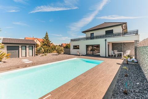 PULVERSHEIM - MAISON NEUVE - AU CALME Cette magnifique maison individuelle à Pulversheim est l'opportunité rêvée pour une famille cherchant un cadre paisible et confortable. Cette charmante maison, construite en 2019, d'une superficie de 135 m2 habit...