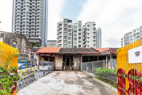 CEA Registration: L3010858B / R043330Z Discover this rare opportunity to own a freehold terrace house in the heart of Balestier, a neighbourhood rich in history and modern conveniences. Nestled on a generous 2,921 sqft plot with a spacious built-up a...