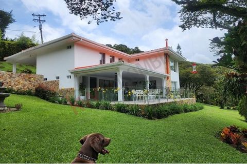 Finca zum Verkauf nur 20 Minuten von der Portada al Mar entfernt.   Wenn Sie auf der Suche nach einem Landhaus mit großer Grünfläche in Stadtnähe sind oder am Wochenende einen Platz zum Ausruhen haben, ist diese Finca ideal für Sie. Einzigartige und ...