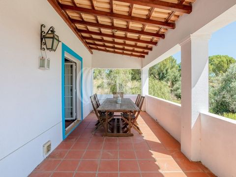 6-bedroom villa with 457 sqm of gross construction area, garden, pool, three garage spaces plus two outdoor parking spaces, and an annex, located on a 6,413 sqm plot of land in Montargil, Portalegre. The villa comprises five bedrooms, all with built-...