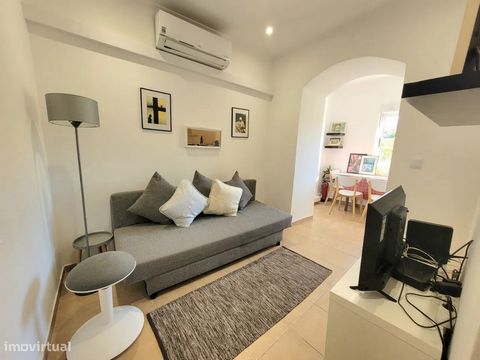 Rua Cruz á Alcântara - Apartment for sale VISITS TOMORROW, SEXTA_FEIRA (4 OCTOBER) BETWEEN 2:00 PM AND 3:00 PM We have this fully furnished 2 bedroom apartment located just a few steps from the future Alcântara metro station. It has a dining room, se...