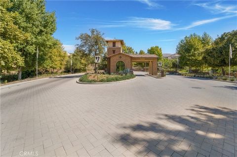 This 5 Acre Parcel is an Annex off of the AMAZING Master Planned Community of Terramor in the Temescal Valley! Double gated property with its own private paved entrance. leaving Terramor, and then gated entering into your 5 acre retreat!! The upper p...