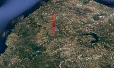 Parcela de terreno en venta en Varnava Attica. El terreno es de 4000 m², edificable, colindante con un camino rural y a una distancia de 50 metros del camino rural asfaltado. Precio: 90.000 €