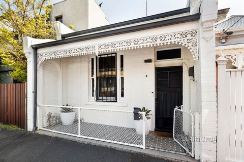 Flawlessly fusing period charisma, contemporary ease, and city fringe amenity, this comprehensively reimagined, late Victorian gem delivers a quiet, compelling take on the coveted Cremorne lifestyle. Its iron lacework, picture rails, and soaring ceil...