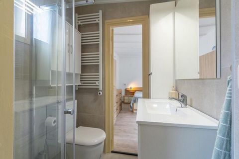 Bungalow accogliente con molta privacy a pochi passi dalla spiaggia di Sint Maartenszee. Un bungalow molto carino per una famiglia o due coppie che viaggiano insieme. Dalla tua casa vacanza puoi passeggiare attraverso il parco nella zona delle dune e...