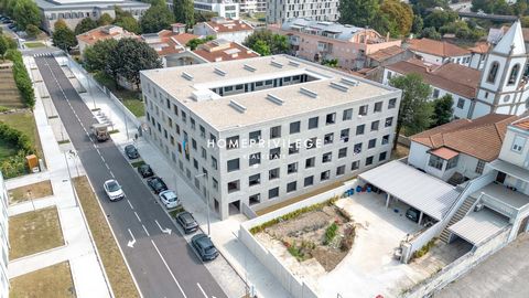 Apartamentos T0, com varanda, novo, para venda ótimo para investidores Com área de 25 m2 e lugar de garagem para 1 viatura. Prédio com fachada moderna, integrada no projeto de arquitetura moderna, com excelentes acabamentos. Principais Acabamentos: P...