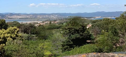 Villa Presqu'île de Giens VUE MER 4CH 2SDB sur 927 m² de terrain