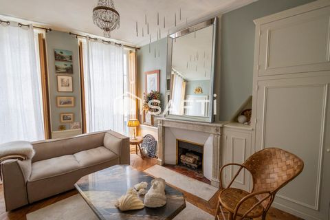 LOCATION MEUBLEE COEUR DE VILLE, 2 CHAMBRES DONNANT SUR COUR INTERIEUR AVEC PLACE DE PARKING COUVERTE