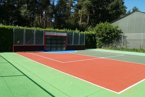 Deze luxe vakantiehuizen staan op een ruim perceel en beschikken elk over een eigen prachtig ontworpen tuin en een eigen terras. De chalets, ontworpen in een vrijstaande stijl, bieden een modern en comfortabel verblijf en zorgen voor een ontspannen v...