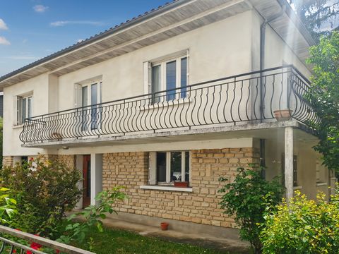 Maison à vendre 8 pièces NIORT (79)