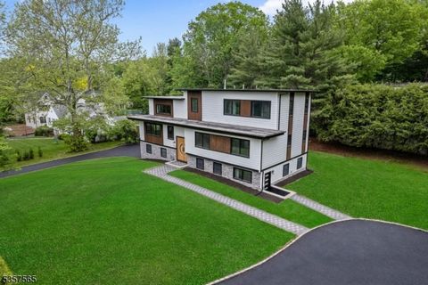 Modern Luxury Redefined - A Masterpiece of Design and Detail. Welcome to a one-of-a-kind architectural gem where every element speaks of thoughtful design, cutting-edge features, and timeless luxury. Step inside through a stunning custom Mahogany and...