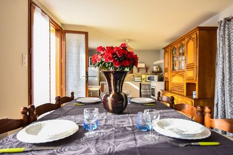 In this property, you are near all the main tourist sites of the Périgord. The house is on the ground floor of the owners' property, but you have complete privacy during your holiday. The owners are a couple of very friendly elderly people who are th...