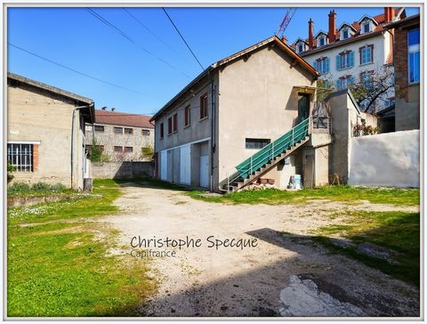 Deux appartements et 11 garages à vendre THIERS (63)