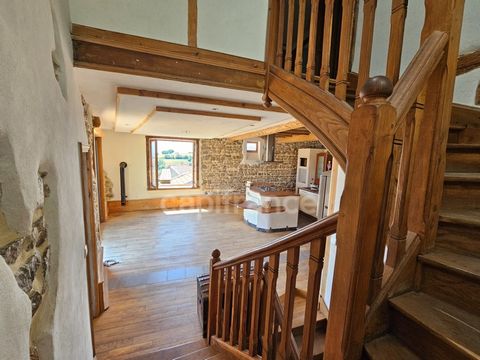 MAISON SPACIEUSE ET ATYPIQUE, 183M2 HABITABLES, 3 CHAMBRES, GRANDE TERRASSE AVEC VUE DÉGAGÉE, 10MIN DE LAUTOROUTE, 1H DE LYON