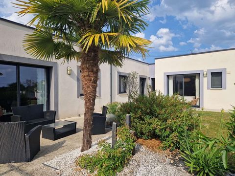 Maison moderne à ROEZE comprenant une belle pièce de vie, un bureau et quatre chambres plus une belle suite parentale avec sdb privative et dressing imposant