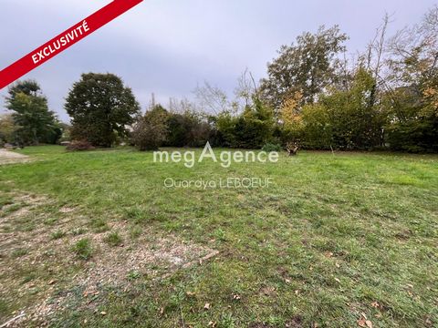 Beau terrain plat de 472m2 vendu viabilisé et situé en impasse