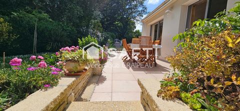 Secteur calme et apaisant, maison 4 chambres parfaitement entretenue avec garage, terrasses et beau jardin.