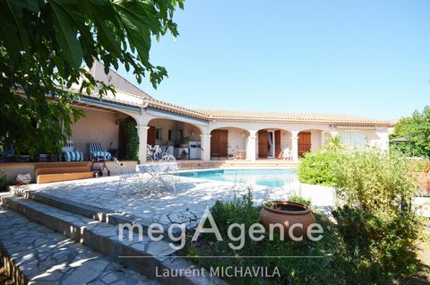 Villa exceptionnelle de 240m2 sur une parcelle de 1652m2 avec piscine