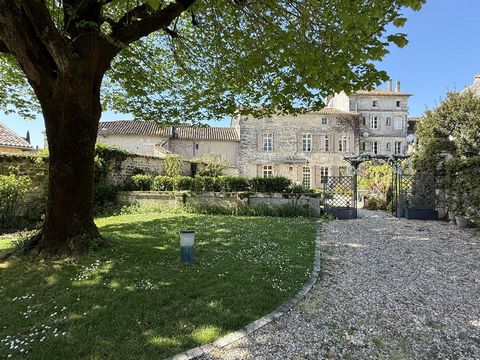 MAISON DE CARACTERE