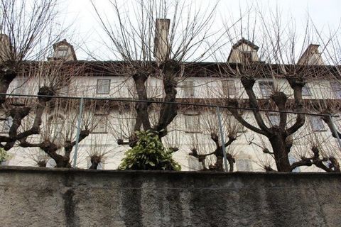 28034 Craveggia, Via Generale Pietro Ferino Regio: Centovalli Italien Doel: 3 1/2-Zimmer-EG-Wohnung Wohnfläche: ca. 80 m2 oppervlakte Baujahr: 1650 Renovatie: 2000 Zustand: darm Heizung: Gas Beschrijving: ja Parkplätze: gratis Gemeindeparkplätze Lage...