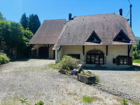 Maison en pierre meublée