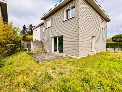Maison avec jardin, à proximité des écoles et du tram A
