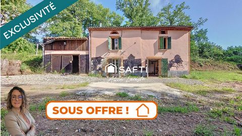 Ancienne bâtisse en pierre à rénover entièrement, sur plus de 7 000 m² de terrain !