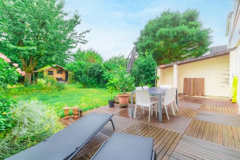 Maison T4 / T5,familiale, à Montigny-Le-bretonneux, coup de coeur assuré, à la Mare Caillon, en impasse, au calme, tout en étant proche de tout, entièrement rénovée, avec jardin et garage!