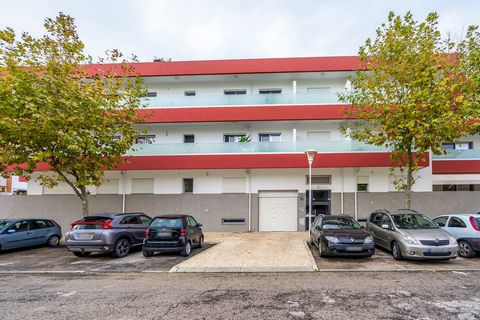 2 Bedroom apartment with pool in Central Tavira A nearly new 1st floor 2 bedroom, 2 bathroom apartment in the centre of Tavira with communal pool, underground box garage and roof terrace. Set in a quiet area this luminous, high quality apartment offe...