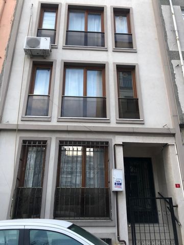 Flat for Sale in a New Building in Fatih Double Facade Flat in 5-6 Years New Building. There is an elevator in the building. It is 5 minutes walking distance to schools and Saray Square. Capa Medical Faculty, Tram and Bus Stops 10 Minutes Walking Dis...