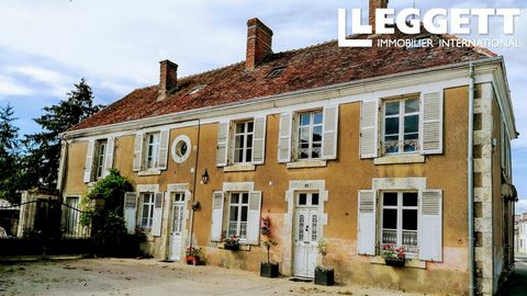 A09198 - Large, bright and elegant maison de maître with plenty of space and a separate suite. This welcoming village is a short distance from Châteauroux, the capital of Indre, and offers easy access to work, the motorway and the regional shopping c...