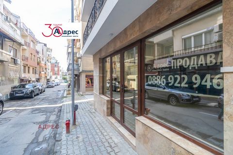 Shop on the ground floor in the ideal center of Varna near the Opera House in a new, luxurious and representative building. Showcase / facing a street, the whole area is entirely on the ground floor, bathroom with bathroom. Net area - 76 sq. m./90sq....