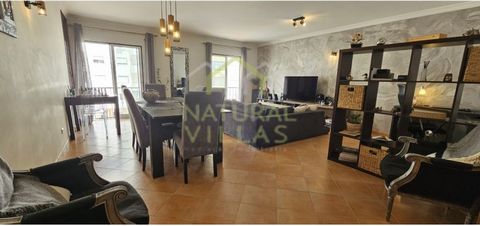 3 bedroom apartment in the center of the city of Faro in the Algarve. The property is located in a ( ) building with elevator, favoring not only for its central location but also for its large dimensions and good sun exposure. It is distributed in th...