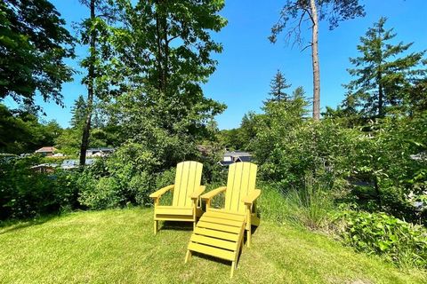 The modern design and the use of natural materials give this cottage a beautiful appearance. The accommodation is comfortably furnished and equipped with all modern conveniences. You will experience the same comfort in both bedrooms, where you have g...
