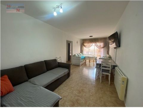 Ground floor apartment of 75 m2 built, distributed in dining room with access to terrace, fully equipped kitchen. 3 bedrooms and a bathroom with shower. Very central apartment and close to all services. APARTMENT CURRENTLY RENTED WITH A PENDING TWO-Y...