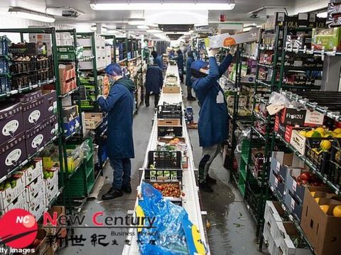 ASIAN SUPERMARKET WHOLESALE -- BOX HILL-- #7159464 Asia Super Food Wholesale Factory * LOCATED AT BOX HILL * Area 160m2 * $80,000 per week * Low weekly rent of $1,270, long term lease of about 15 years * With three bedrooms with freezer 25m2 * The sa...