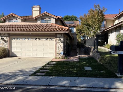 Great opportunity to assume this FHA loan at 2.75% with a balance of $695,000! Don't miss out on a great opportunity to get a loan under 3%!Welcome home to this upgraded three-bedroom, 2.5-bath townhome nestled in the heart of Agoura Hills. Upon entr...