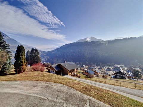 Located close to the heart of the charming Alpine village of St Nicolas la Chapelle, this beautiful, spacious chalet enjoys a peaceful setting and panoramic views of the 'Espace Diamant' ski area and the surrounding summits. Sitting in a plot of 6740...