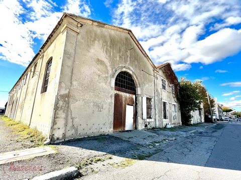 It is with enthusiasm that we present to you a unique real estate investment opportunity, deeply rooted in the rich past and cultural identity of Port-Saint-Louis-du-Rhone, a true pearl of Provence-Alpes-Cote d' Azure. The Maritime warehouses of the ...