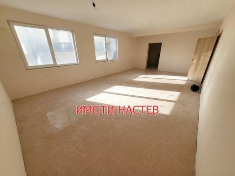 IMOTI NASTEV offers for sale an extremely spacious two-bedroom brick apartment in a new building in the central part of the city. Distribution: corridor, huge living room, kitchen, two bedrooms, bathroom and toilet separately. The apartment is partia...