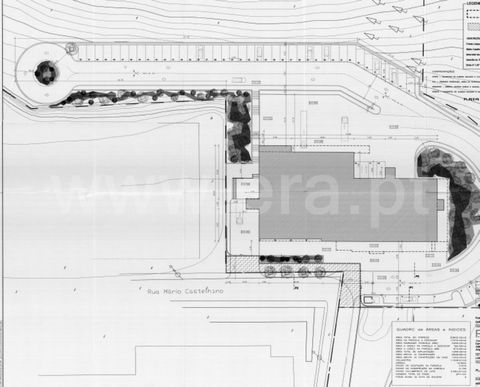Terreno em zona industrial em Queluz de Baixo, Barcarena. Neste momento arrendado por 1600€ à tranquilidade (parqueamento) onde poderão sair em 60 dias caso seja o pretendido pelo promitente comprador. Com projecto para destacamento em duas parcelas....