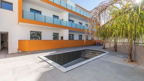 Modern appartement, nog in aanbouw, gelegen in een rustig dorp, dichtbij het strand en alle voorzieningen. Het strand van Salgados en het strand van Gale liggen op slechts 5 km afstand en de golfbaan van Salgados ligt ook op een klein eindje rijden. ...