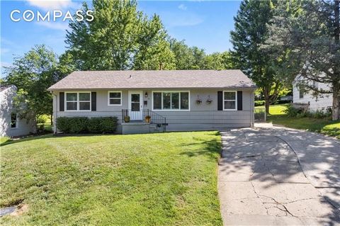 Welcome to 26 West 91st Street, an inviting ranch home nestled in a prime location in Kansas City, MO. This charming abode boasts 3 bedrooms and 1 bathroom and is situated on a generous lot. Step inside to discover a newly remodeled kitchen, complete...