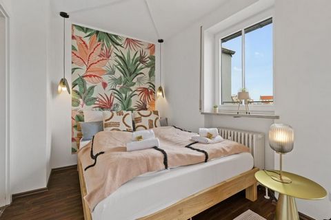 The property is situated in Augsburg, 3 km from Augsburg Trade Fair, 1.4 km from Zeughaus and 1.6 km from Rathausplatz. The property is 1.5 km from Augsburg Central Station, and guests benefit from free WiFi and private parking available on site. Thi...