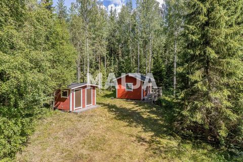 Vous êtes à la recherche d’une évasion parfaite de la vie quotidienne trépidante ? Vous avez maintenant la possibilité d’acquérir un petit chalet idyllique et charmant et un cabanon sur un terrain arboré. Cueillette de baies et de champignons dans la...